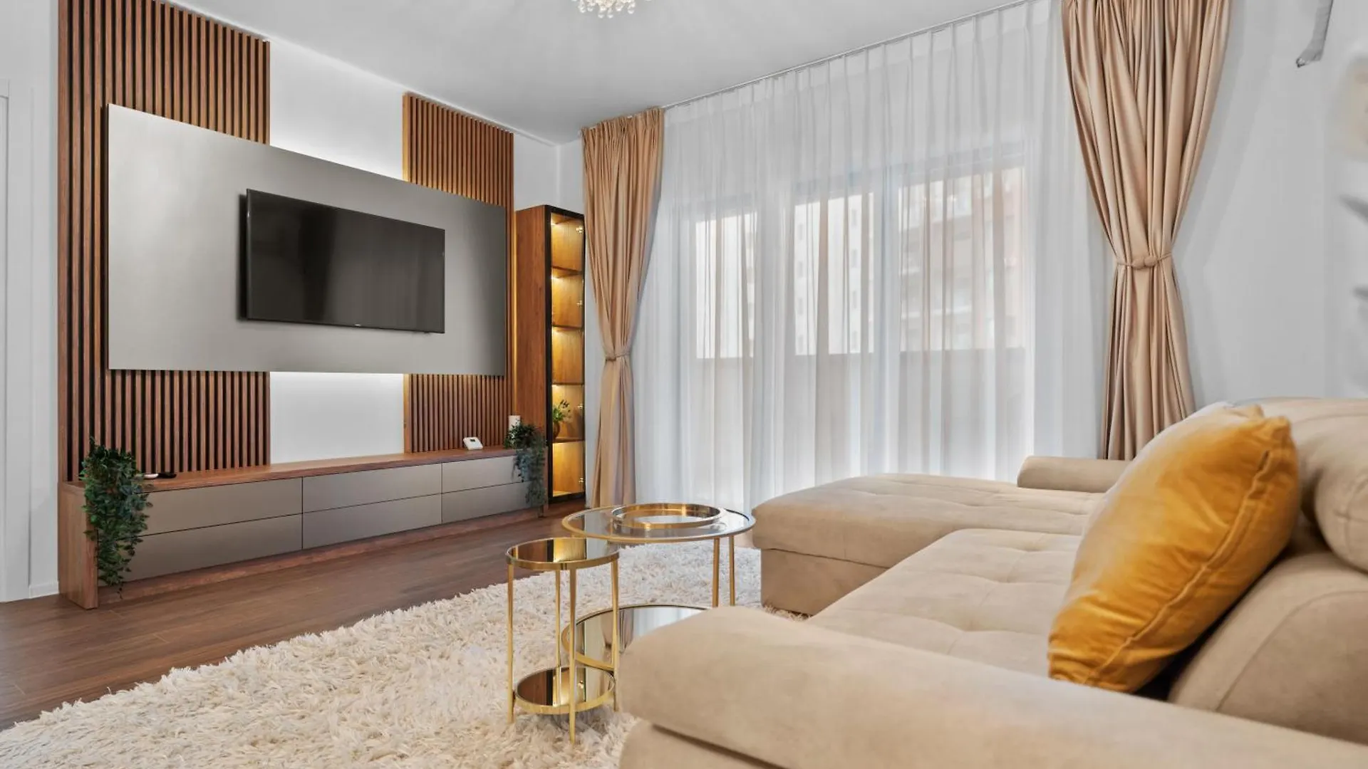 Stylish Gold Accents Apartamento Bucareste 0*,