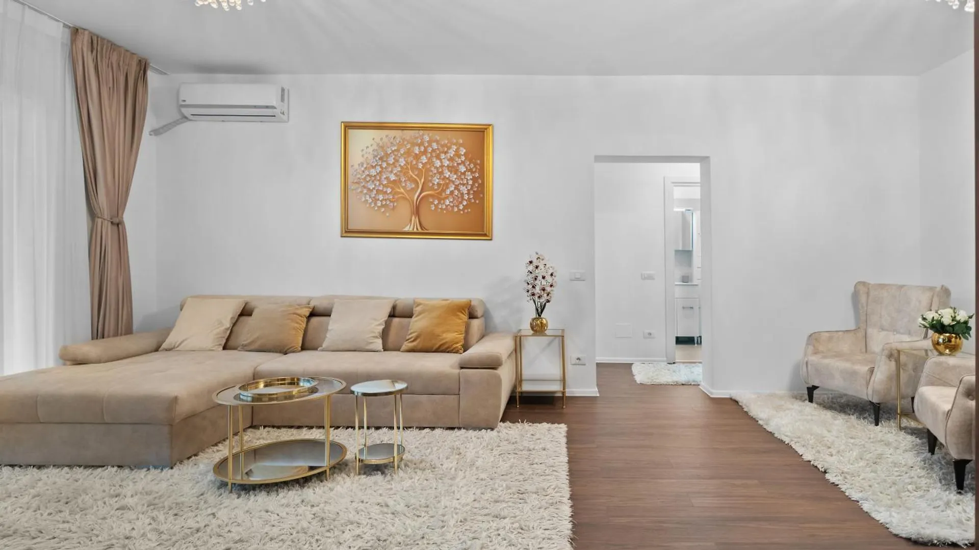 Stylish Gold Accents Apartamento Bucareste Roménia